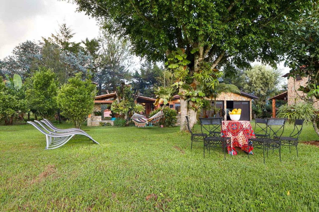 La Casa De Piedra Villa Guatapé Екстериор снимка